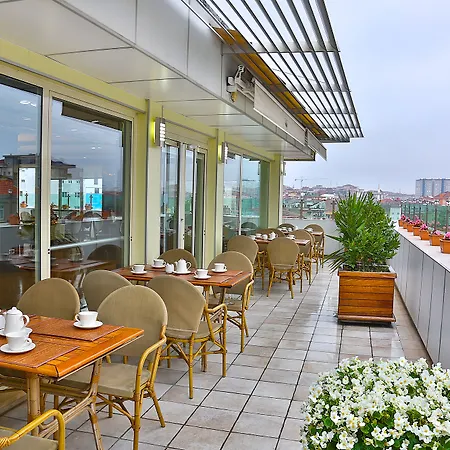 Princess Boutique Hotel 4*